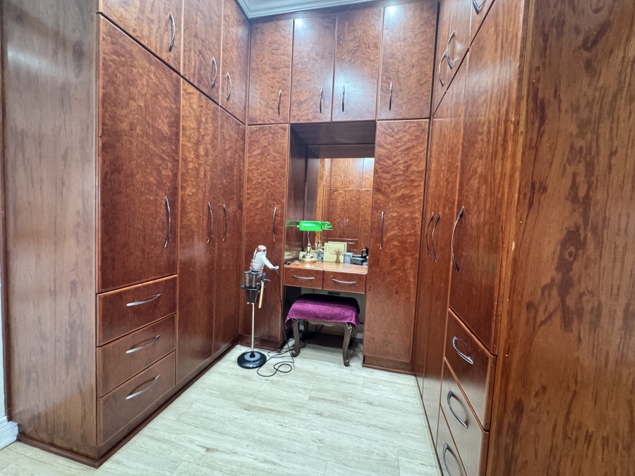 4 Bedroom Property for Sale in Wilkoppies North West